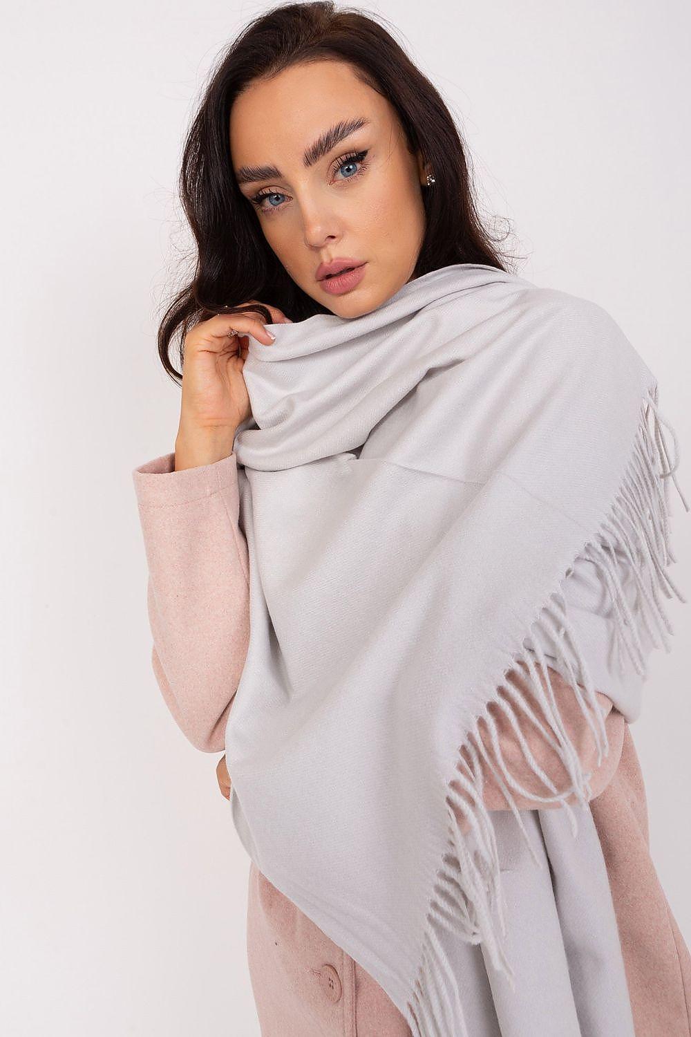 Shawl model 187617 AT - ElrubEcom