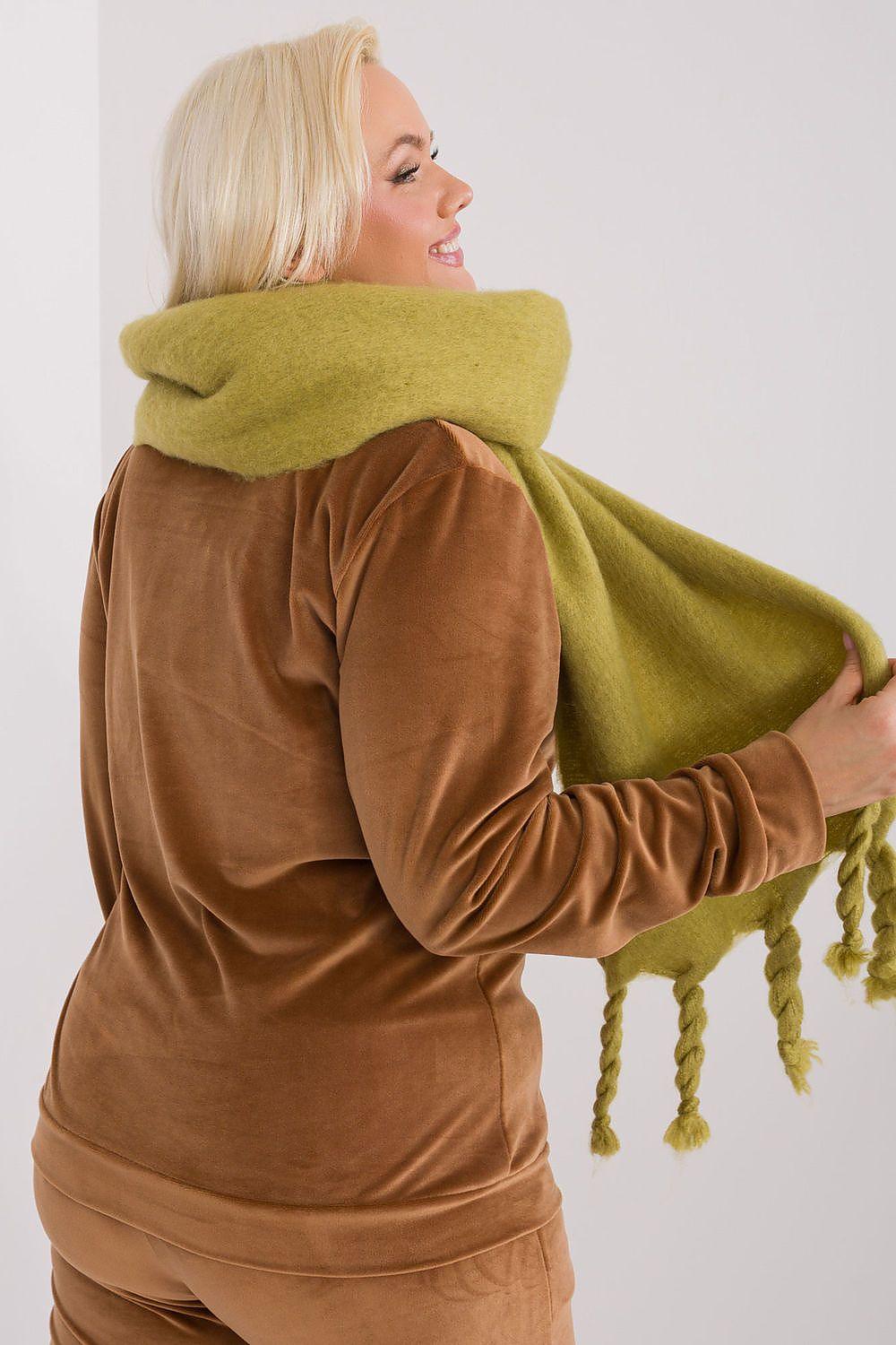 Shawl model 190589 AT - ElrubEcom