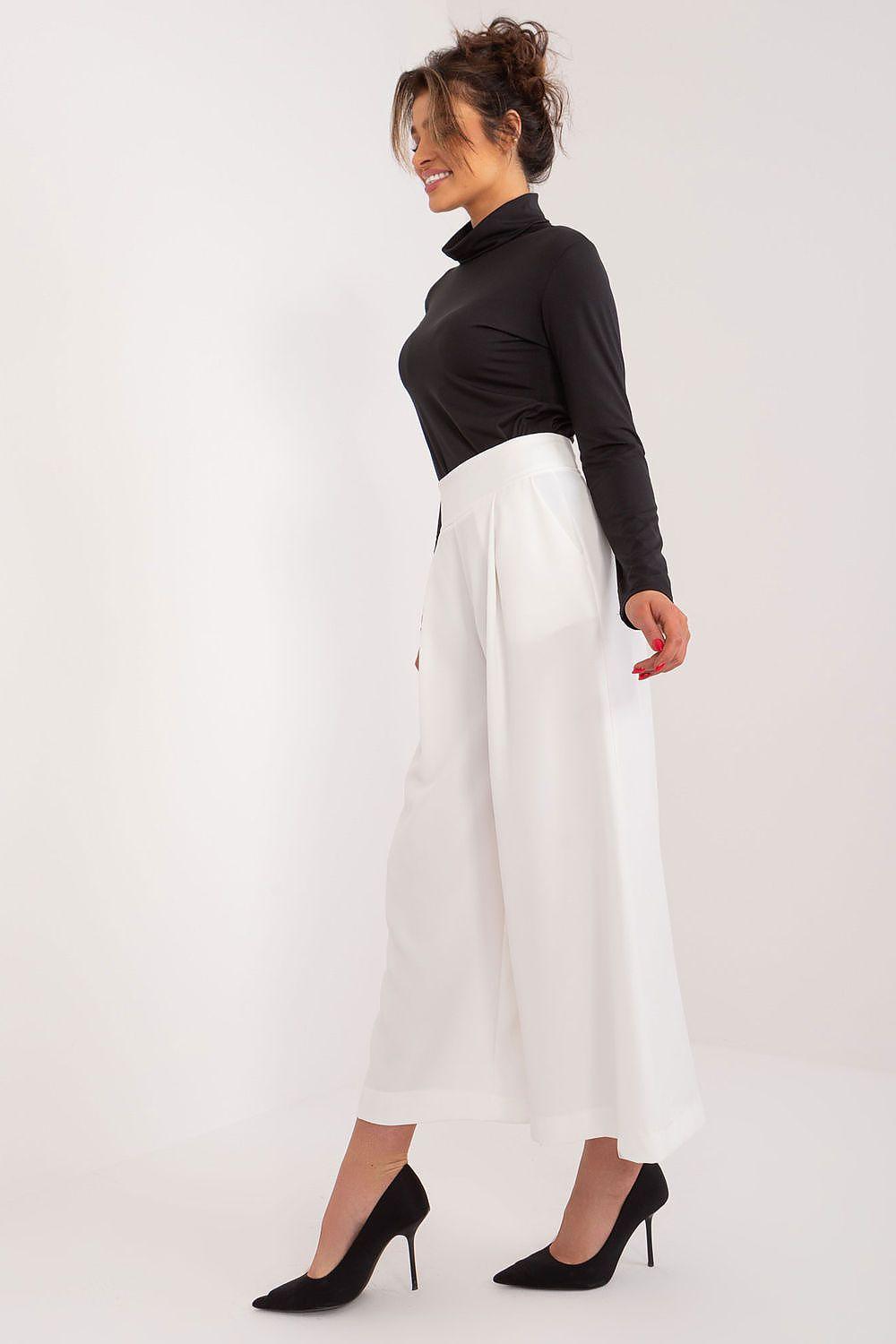 Women trousers model 192507 Italy Moda - ElrubEcom