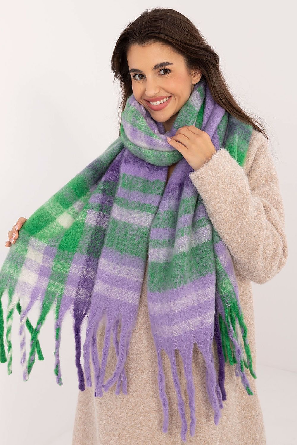 Shawl model 203173 AT - ElrubEcom