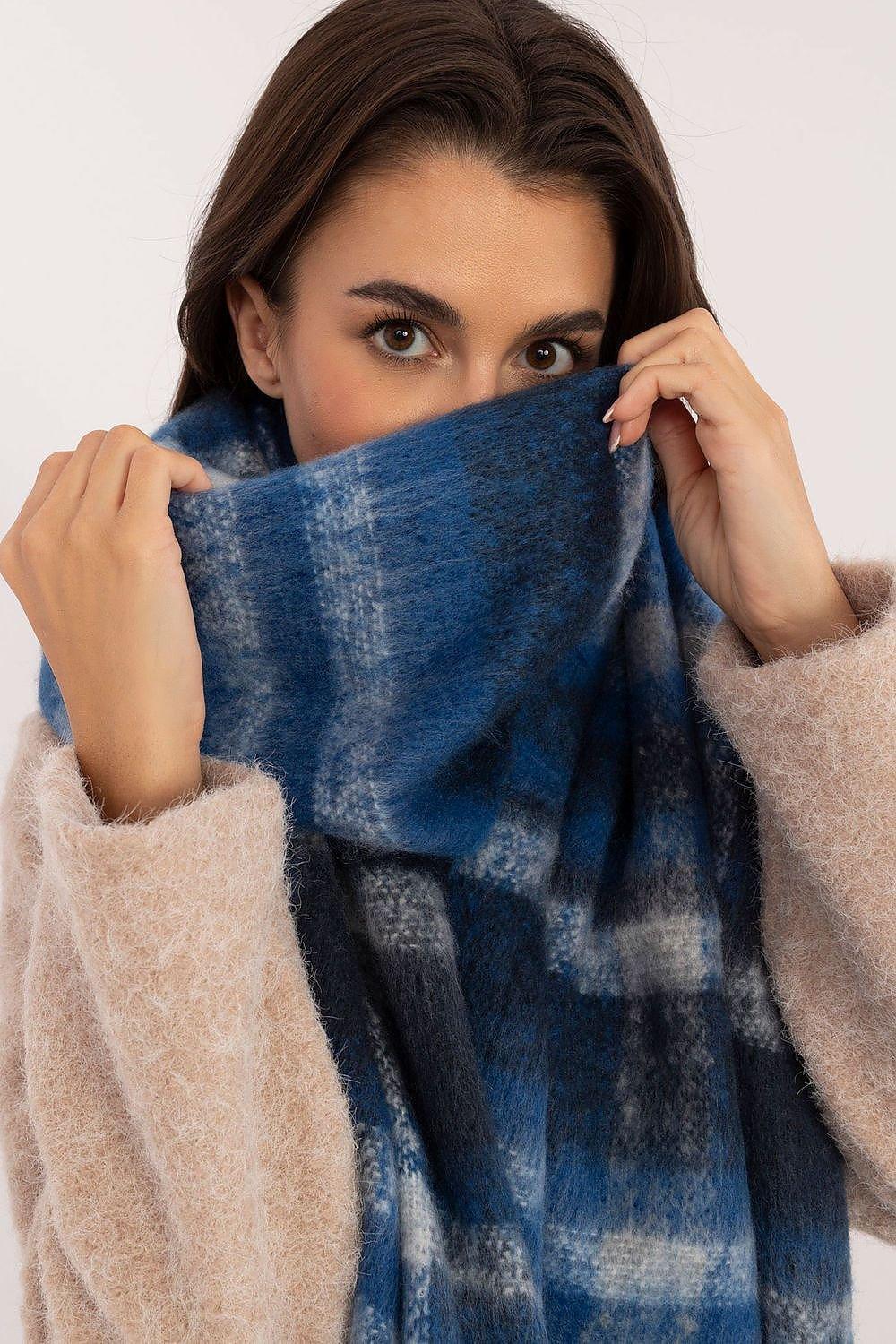 Shawl model 203173 AT - ElrubEcom