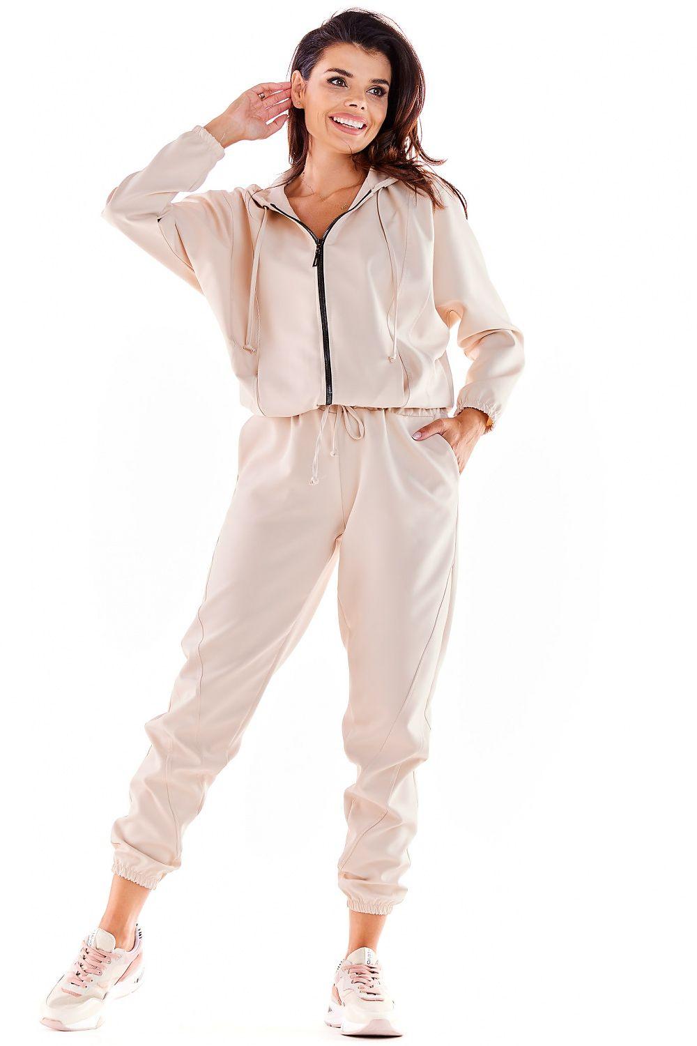 Tracksuit trousers model 178655 awama - ElrubEcom