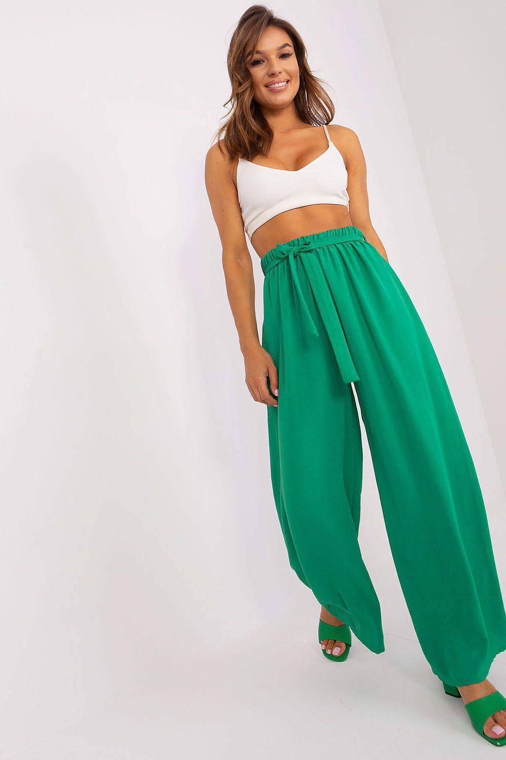 Women trousers model 183462 Och Bella - ElrubEcom