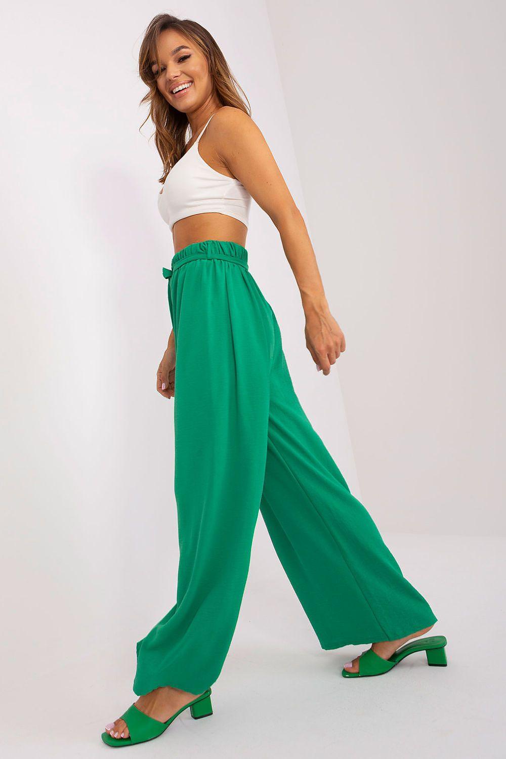 Women trousers model 183462 Och Bella - ElrubEcom